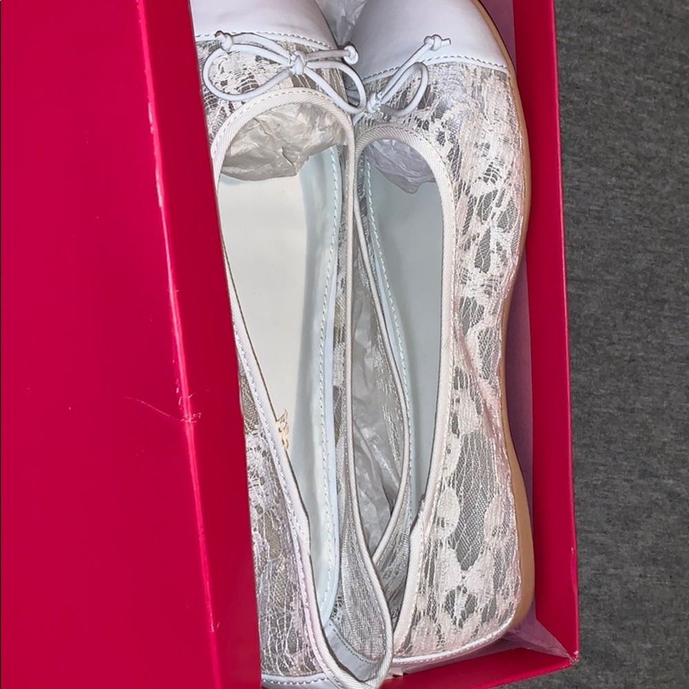 Girls White Lace ballet flats